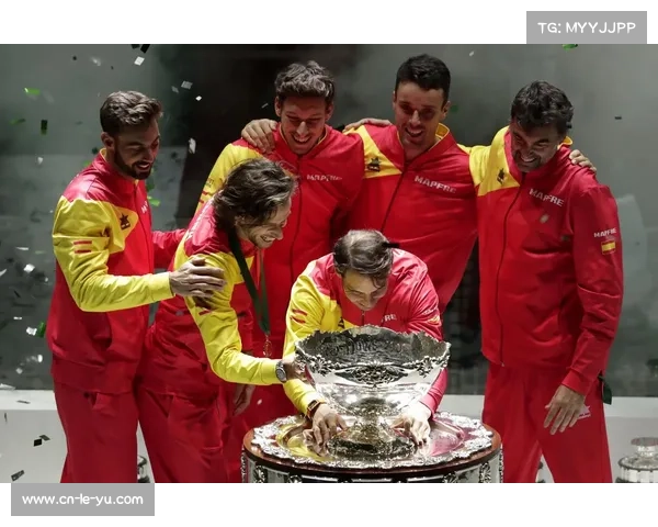 老将马丁内斯双打抢七救赛点，助西班牙队戴维斯杯晋级